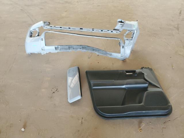 3TMAZ5CN6JM063620 - 2018 TOYOTA TACOMA DOUBLE CAB Gri fotoğraf 12