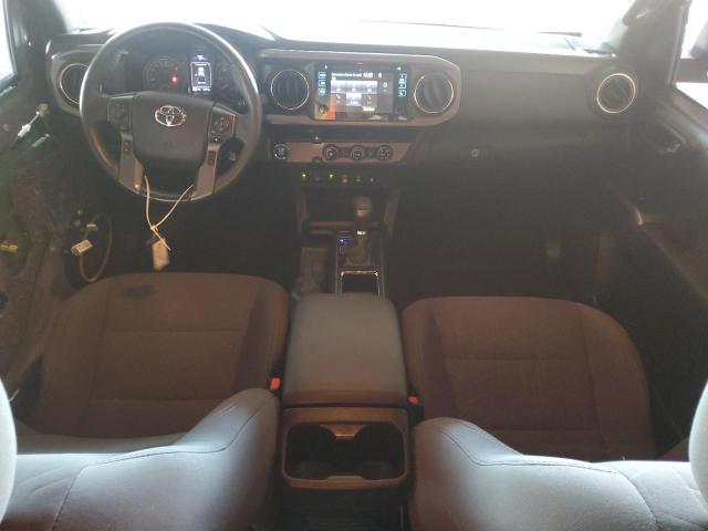 3TMAZ5CN6JM063620 - 2018 TOYOTA TACOMA DOUBLE CAB Gri fotoğraf 8