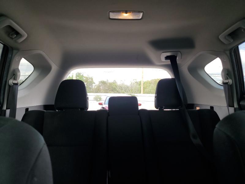 2T3BFREV7JW808231 - 2018 TOYOTA RAV4 LE Qara foto 10