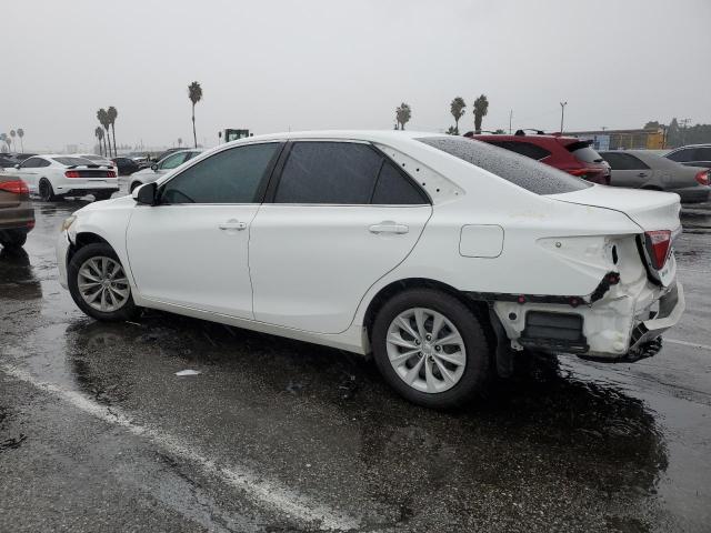 4T1BF1FK7FU986159 - 2015 TOYOTA CAMRY LE WHITE photo 2