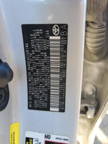 5YFBURHE7HP617429 - 2017 TOYOTA COROLLA L ვერცხლისფერი ფოტო 12