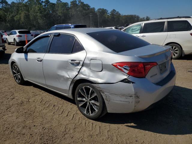 5YFBURHE7HP617429 - 2017 TOYOTA COROLLA L ვერცხლისფერი ფოტო 2