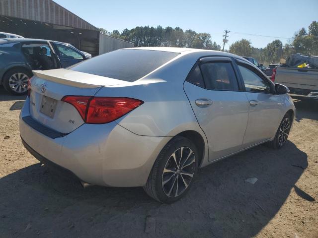 5YFBURHE7HP617429 - 2017 TOYOTA COROLLA L ვერცხლისფერი ფოტო 3