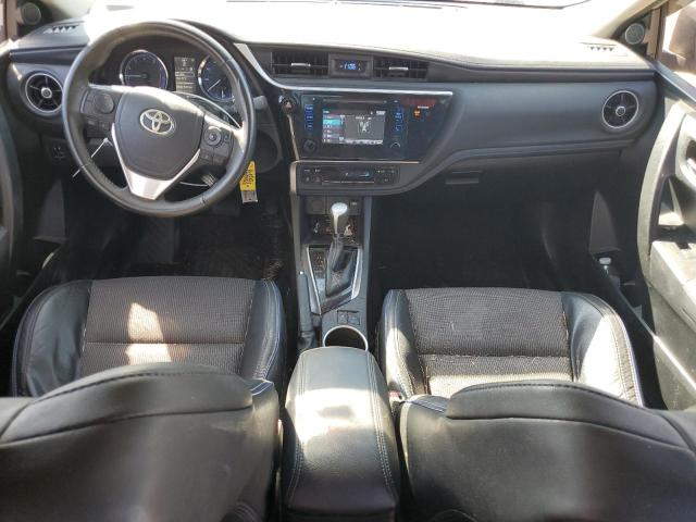 5YFBURHE7HP617429 - 2017 TOYOTA COROLLA L ვერცხლისფერი ფოტო 8