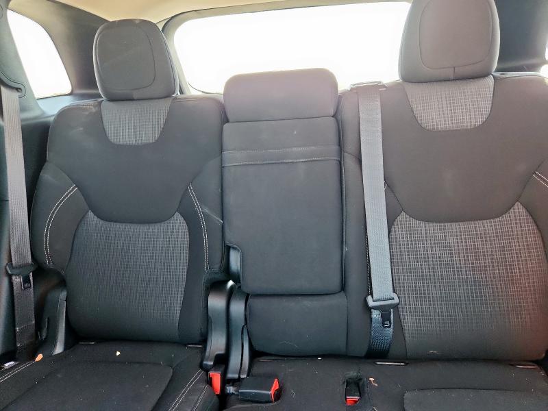 1C4PJMCBXGW203422 - 2016 JEEP CHEROKEE LATITUDE 白色 照片 10