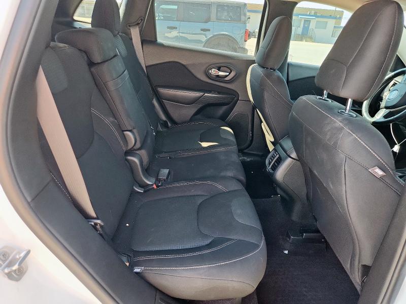 1C4PJMCBXGW203422 - 2016 JEEP CHEROKEE LATITUDE 白色 照片 11