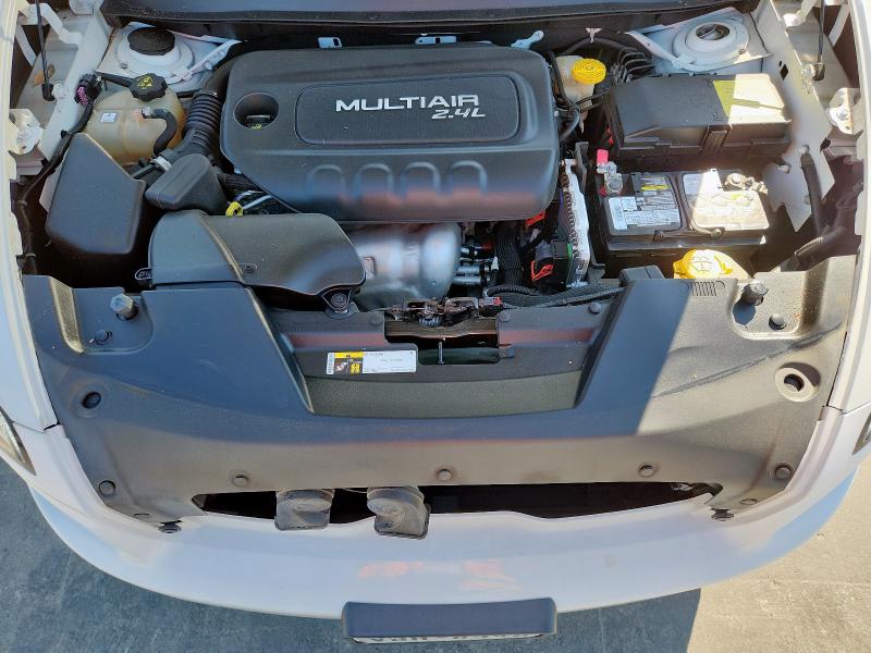 1C4PJMCBXGW203422 - 2016 JEEP CHEROKEE LATITUDE 白色 照片 12