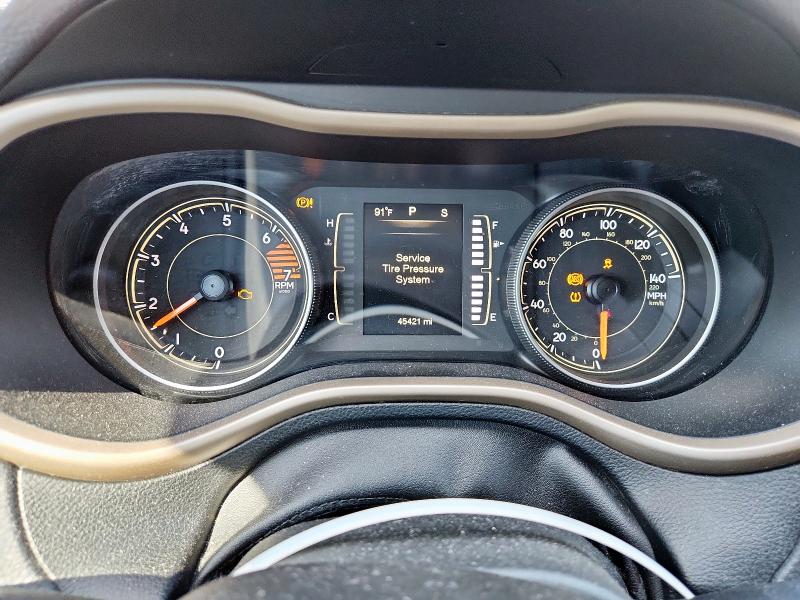 1C4PJMCBXGW203422 - 2016 JEEP CHEROKEE LATITUDE 白色 照片 9