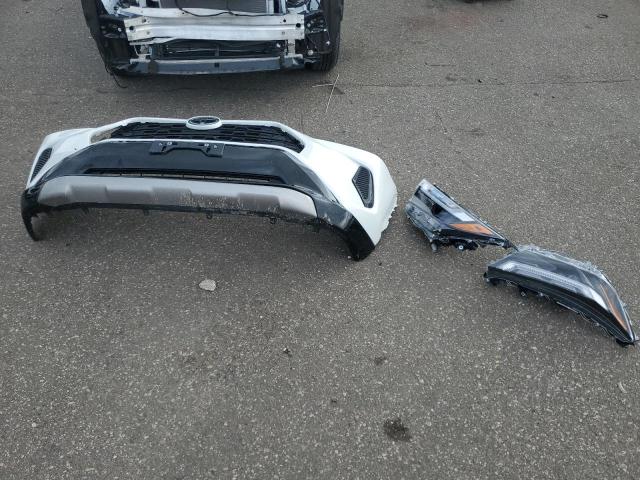 4T3T6RFV7SU176335 - 2025 TOYOTA RAV4 SE WHITE photo 12