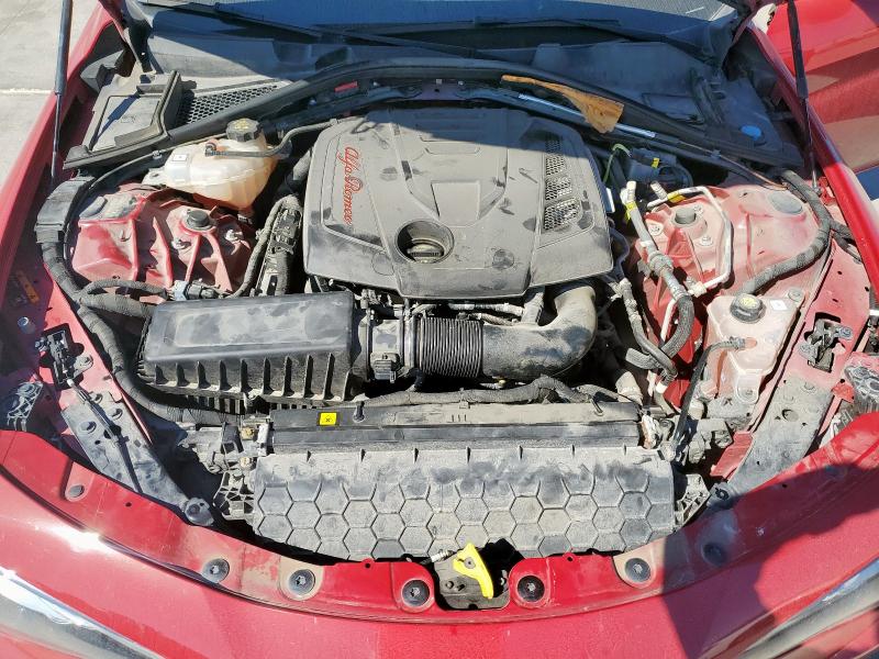 ZARFAEBN5J7581801 - 2018 ALFA ROMEO GIULIA 红色 照片 11