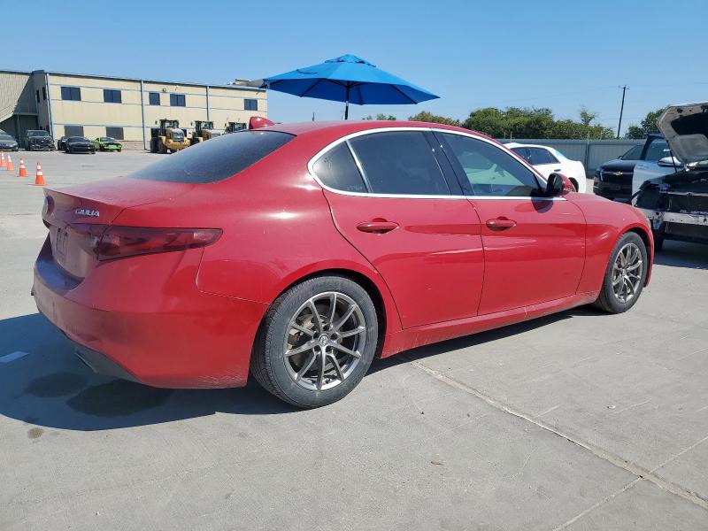 ZARFAEBN5J7581801 - 2018 ALFA ROMEO GIULIA 红色 照片 3
