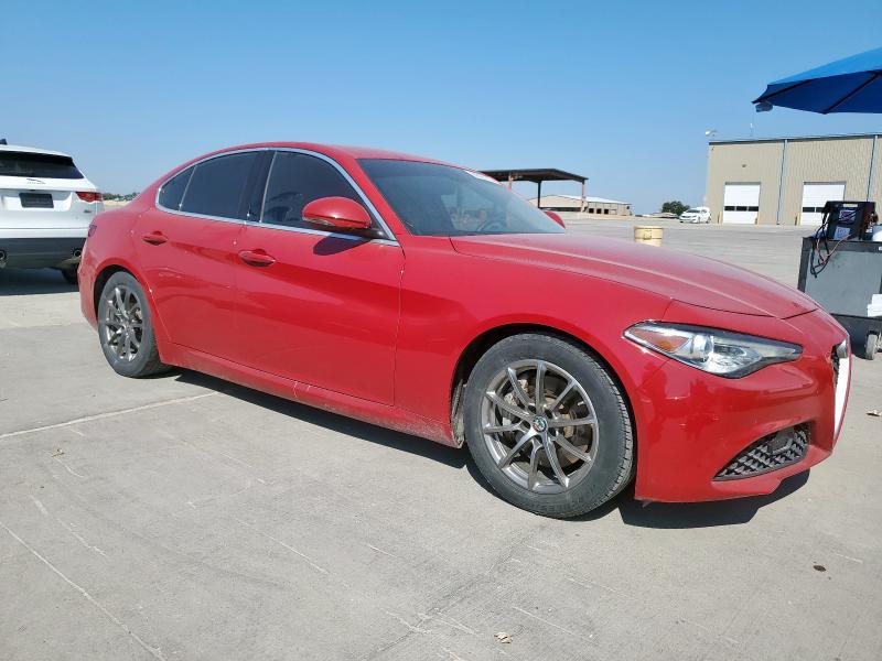 ZARFAEBN5J7581801 - 2018 ALFA ROMEO GIULIA 红色 照片 4