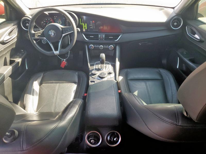 ZARFAEBN5J7581801 - 2018 ALFA ROMEO GIULIA 红色 照片 8