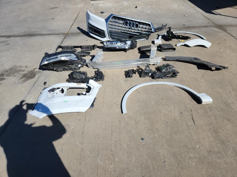 WA1LHAF7XHD059832 - 2017 AUDI Q7 PREMIUM PLUS Белый фото 13