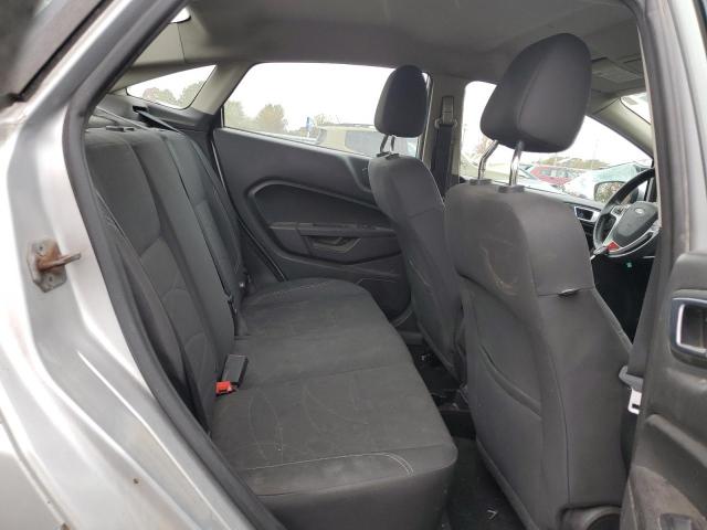3FADP4BJ4GM201715 - 2016 FORD FIESTA SE SILVER photo 10