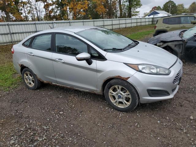 3FADP4BJ4GM201715 - 2016 FORD FIESTA SE SILVER photo 4