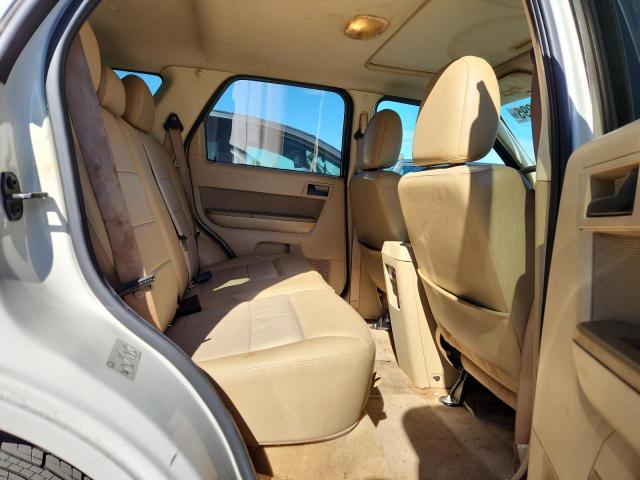 1FMCU0DG4BKA72783 - 2011 FORD ESCAPE XLT Biały zdjęcie 11