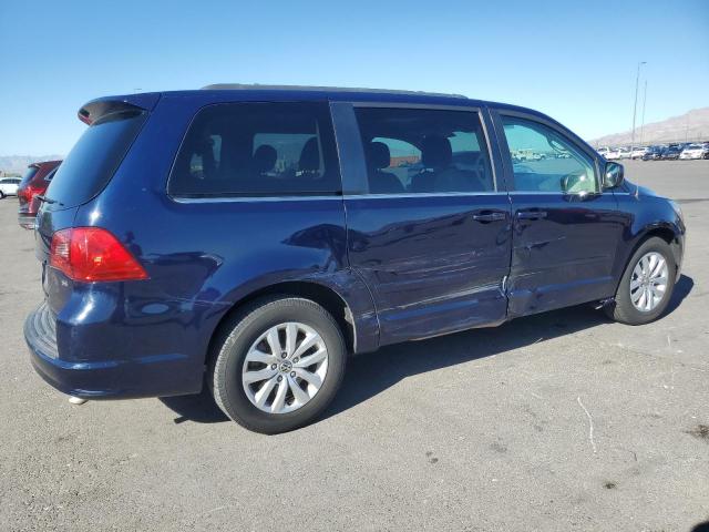 2C4RVABG6ER134498 - 2014 VOLKSWAGEN ROUTAN SE BLUE photo 3