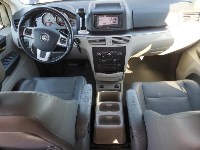 2C4RVABG6ER134498 - 2014 VOLKSWAGEN ROUTAN SE BLUE photo 8