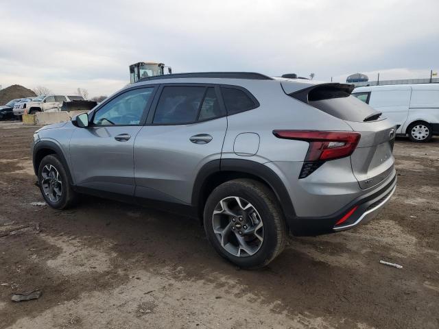 KL77LHE21RC141263 - 2024 CHEVROLET TRAX 1LT 银色 照片 2