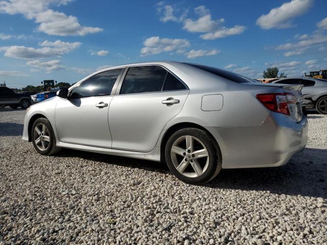 4T1BF1FK8EU823891 - 2014 TOYOTA CAMRY L SILVER photo 2