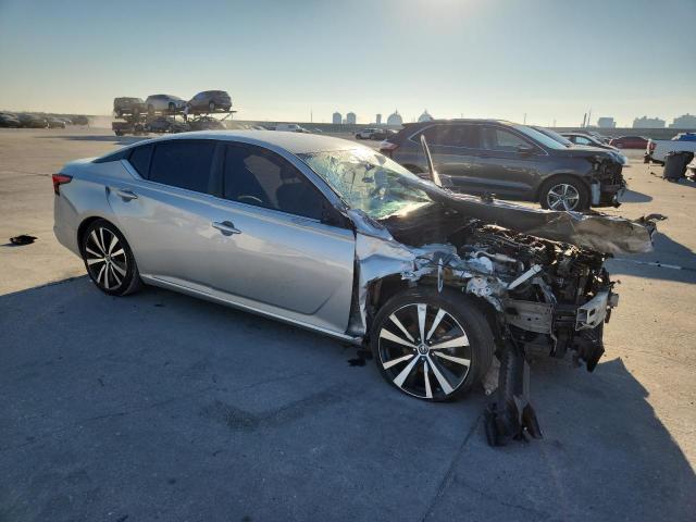 1N4BL4CV9NN401626 - 2022 NISSAN ALTIMA SR SILVER photo 4