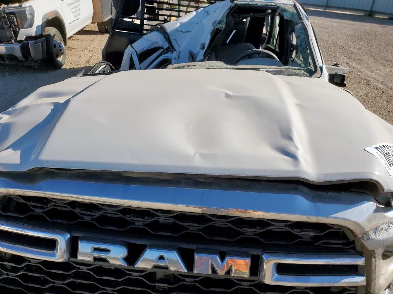 3C7WRTCL1RG137029 - 2024 RAM 3500 Biały zdjęcie 11