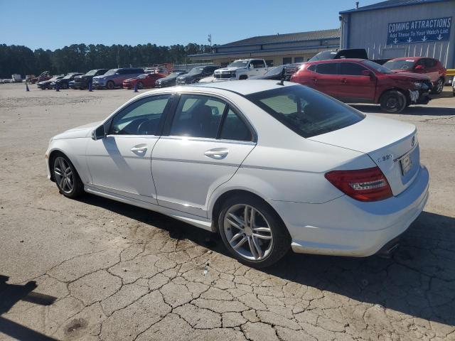 WDDGF8AB2DR243134 - 2013 MERZ C 300 4MATIC WHITE photo 2
