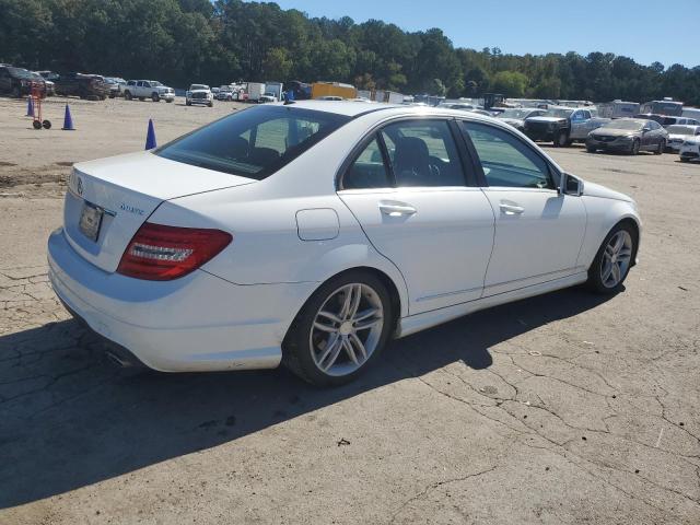 WDDGF8AB2DR243134 - 2013 MERZ C 300 4MATIC WHITE photo 3