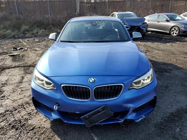 WBA2J7C57JVB28360 - 2018 BMW M240XI BLUE photo 5