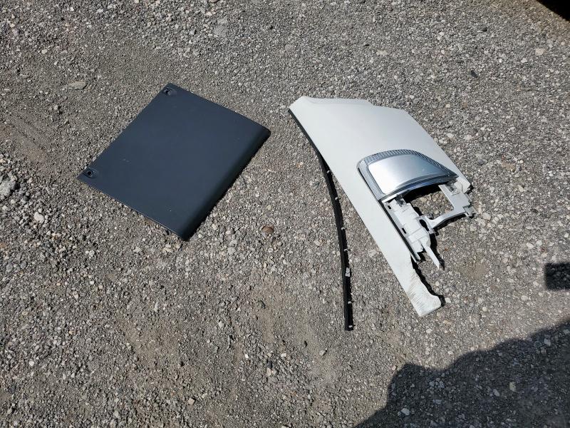 54DC4W1D9RS209059 - 2024 ISUZU NPR HD WHITE photo 12