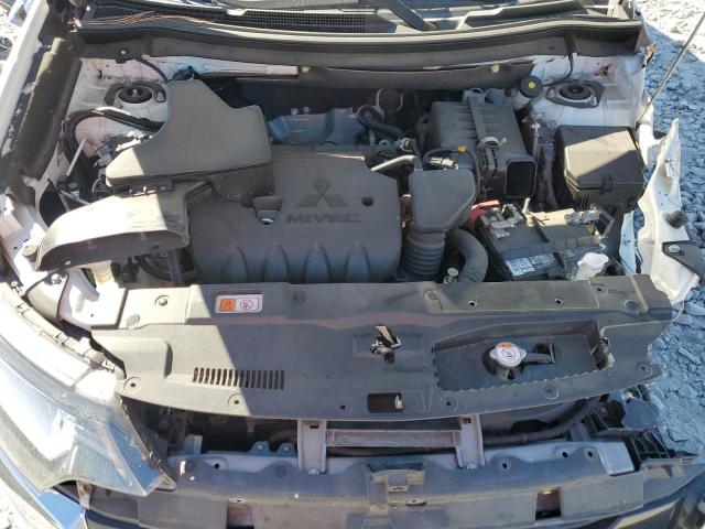 JA4AD2A33JZ034406 - 2018 MITSUBISHI OUTLANDER ES WHITE photo 12