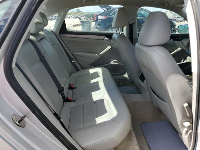 1VWBN7A33EC068937 - 2014 VOLKSWAGEN PASSAT SE Արծաթագույն լուսանկար 10