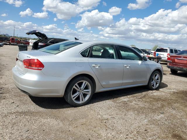 1VWBN7A33EC068937 - 2014 VOLKSWAGEN PASSAT SE Արծաթագույն լուսանկար 3