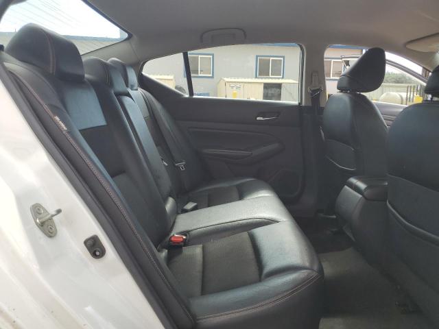 1N4BL4CV4MN416677 - 2021 NISSAN ALTIMA SR WHITE photo 10