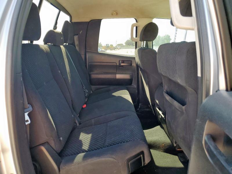 5TFRM5F13CX037158 - 2012 TOYOTA TUNDRA DOUBLE CAB SR5 SILVER photo 10