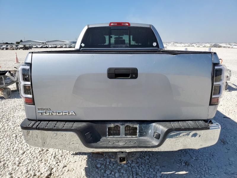 5TFRM5F13CX037158 - 2012 TOYOTA TUNDRA DOUBLE CAB SR5 SILVER photo 6
