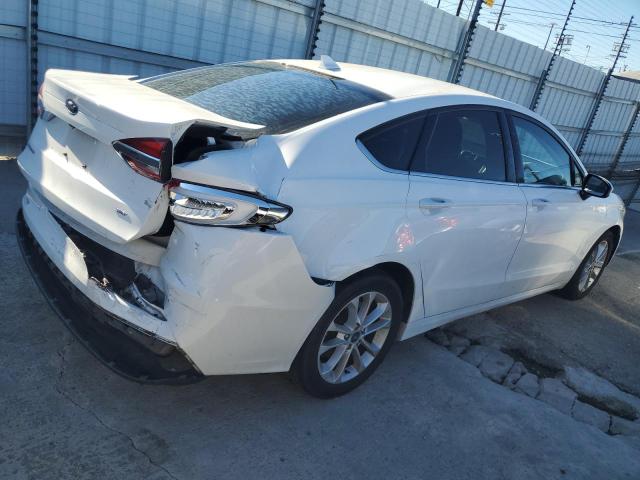 3FA6P0H7XKR210251 - 2019 FORD FUSION SE 白色 照片 3