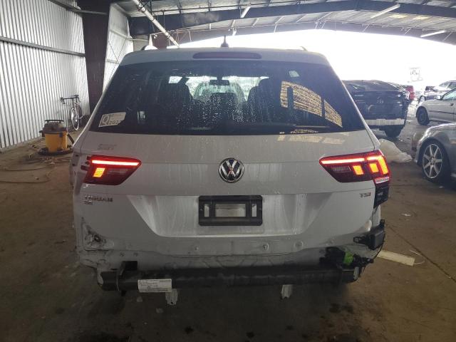 3VV3B7AX3JM214153 - 2018 VOLKSWAGEN TIGUAN SE ნაცრისფერი ფოტო 6