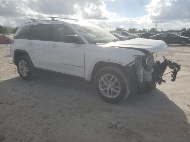 1C4RJGAG3PC525135 - 2023 JEEP GRAND CHER LAREDO Biały zdjęcie 4