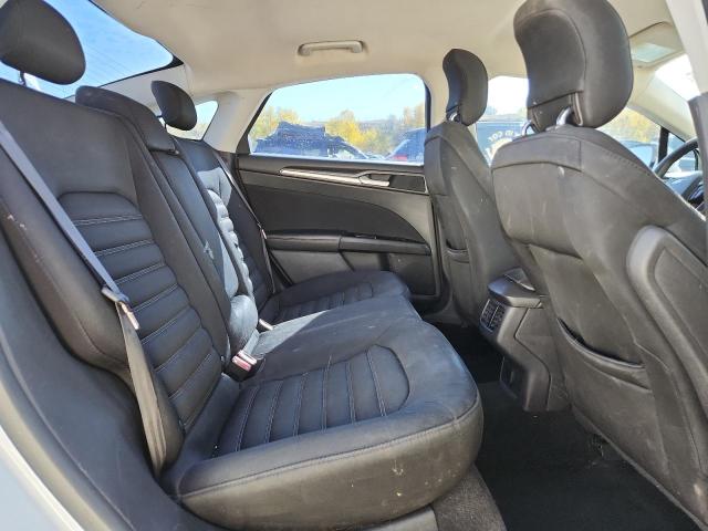 3FA6P0H77DR346047 - 2013 FORD FUSION SE WHITE photo 10