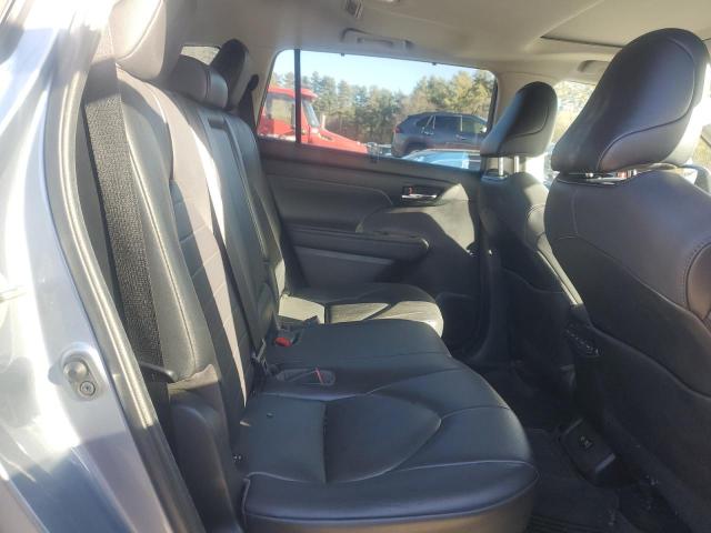 5TDGZRBH0MS153878 - 2021 TOYOTA HIGHLANDER XLE BLUE photo 11