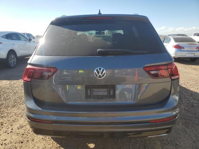 3VV2B7AX9LM173929 - 2020 VOLKSWAGEN TIGUAN SE Grau Foto 6