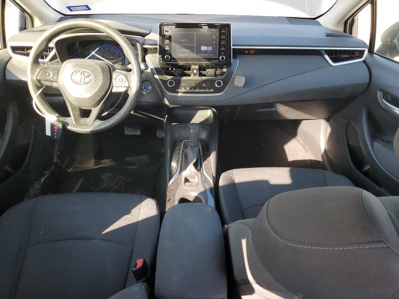 JTDEAMDE2MJ020606 - 2021 TOYOTA COROLLA LE BLUE photo 8