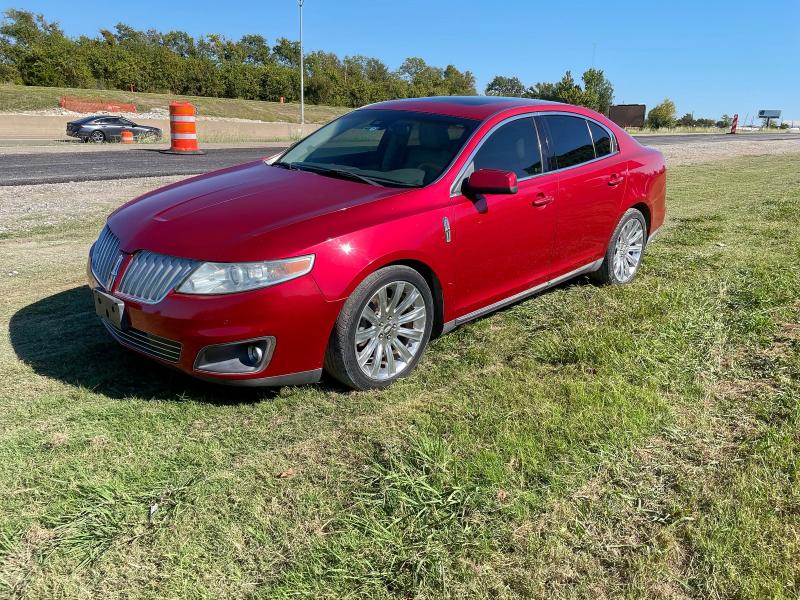 1LNHL9FT5BG605718 - 2011 LINCOLN MKS RED photo 2