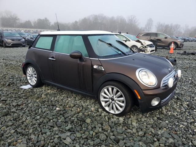 WMWMF3C5XATU79114 - 2010 MINI COOPER BROWN photo 4