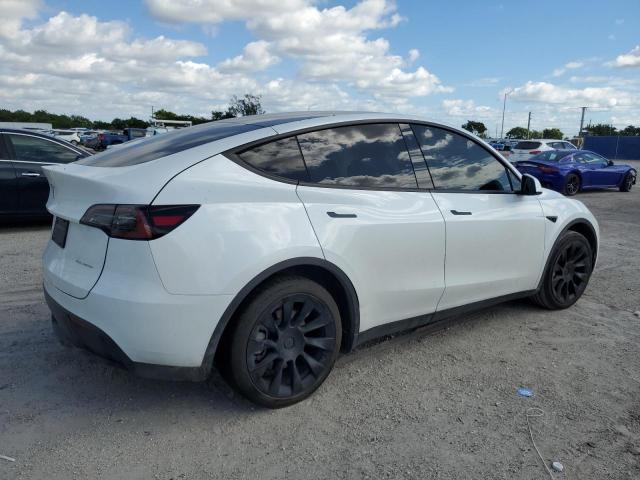 7SAYGDEE2PF752596 - 2023 TESLA MODEL Y أبيض صورة 3