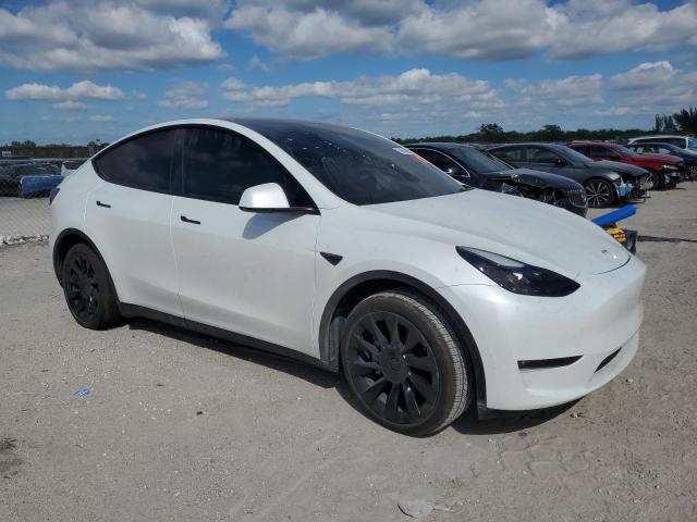 7SAYGDEE2PF752596 - 2023 TESLA MODEL Y أبيض صورة 4
