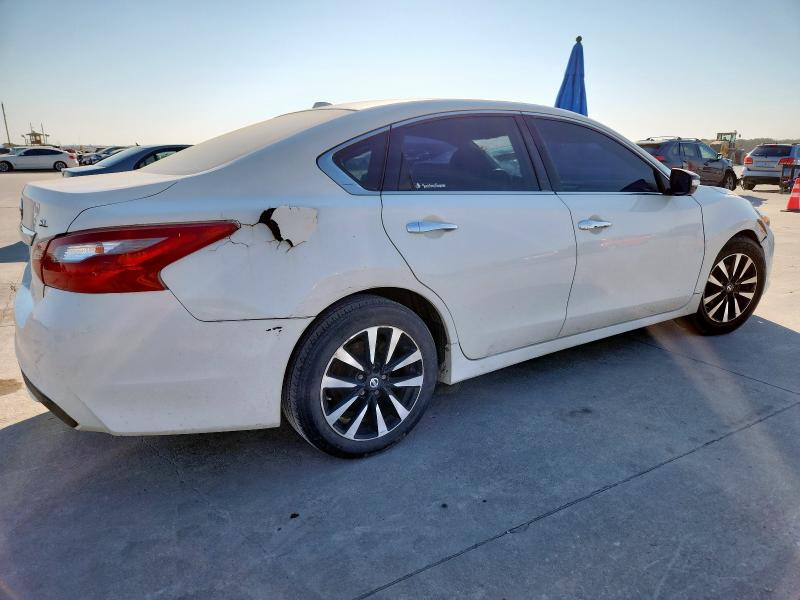 1N4AL3AP1JC196092 - 2018 NISSAN ALTIMA 2.5 WHITE photo 3