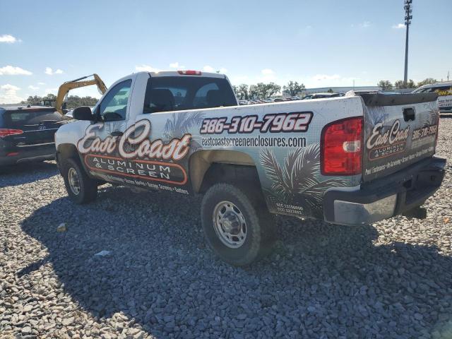 1GCHC24KX8E107945 - 2008 CHEVROLET SILVERADO C2500 HEAVY DUTY WHITE photo 2